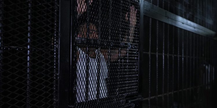 Trasladan a cabecillas de estructuras criminales al Centro de Aislamiento Penitenciario. / Foto: Gobierno de Guatemala.